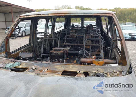 2010 Ford E-350 Super Duty Xl/Xlt from USA, damaged, VIN 1FBNE3BL5ADA54733